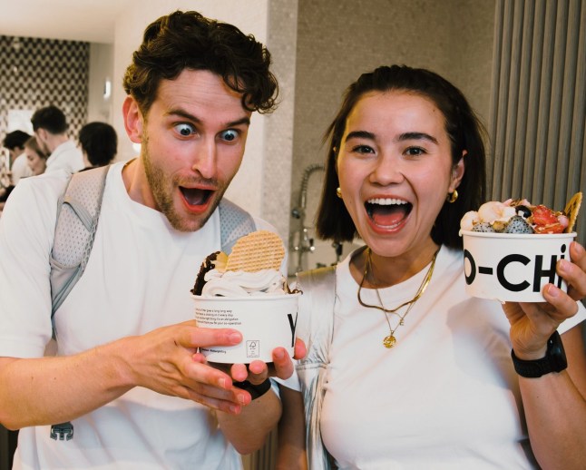 Londoners queue two hours for frozen yoghurt that's the 'best thing to happen since One Direction' iloveyochi.uk